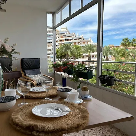 Apartment Parking Privado L Terraza Relajante Junto Al Mar *