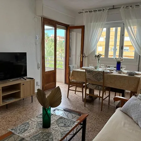 Apartment Parking Privado L Terraza Relajante Junto Al Mar *