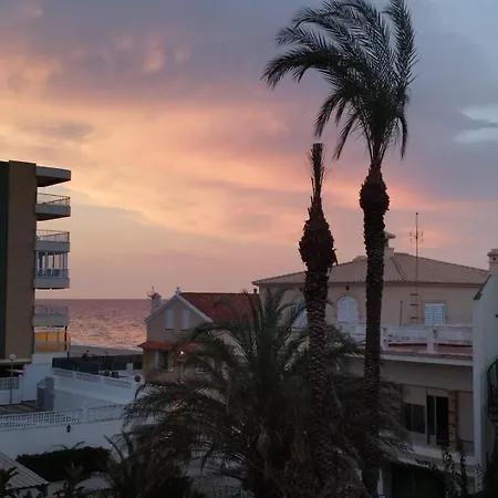 Parking Privado L Terraza Relajante Junto Al Mar