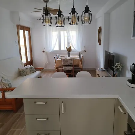 Apartment Parking Privado L Terraza Relajante Junto Al Mar *